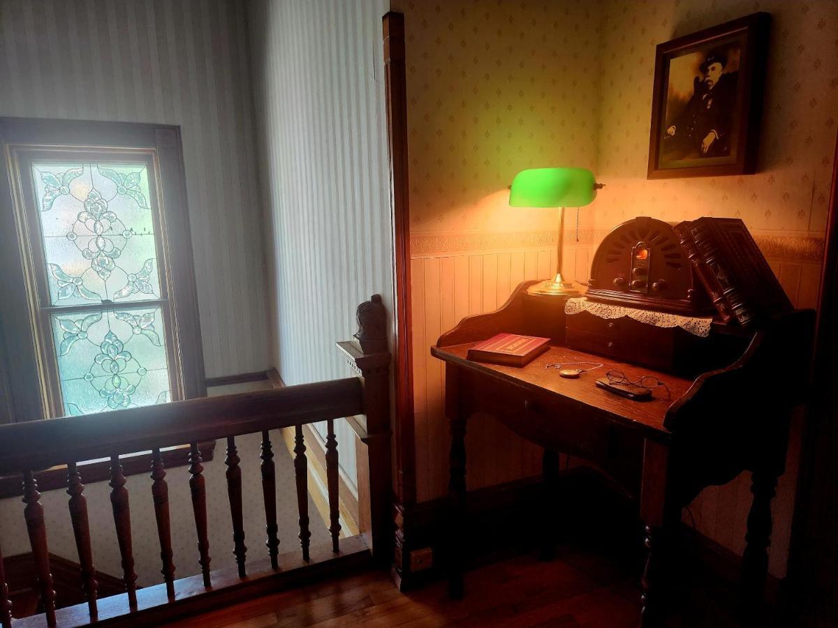 Downen House Bed & Breakfast พัวโบล ภายนอก รูปภาพ